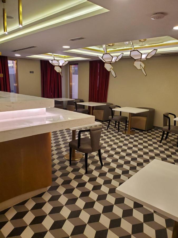 The B Premiere Hotel Доха Экстерьер фото